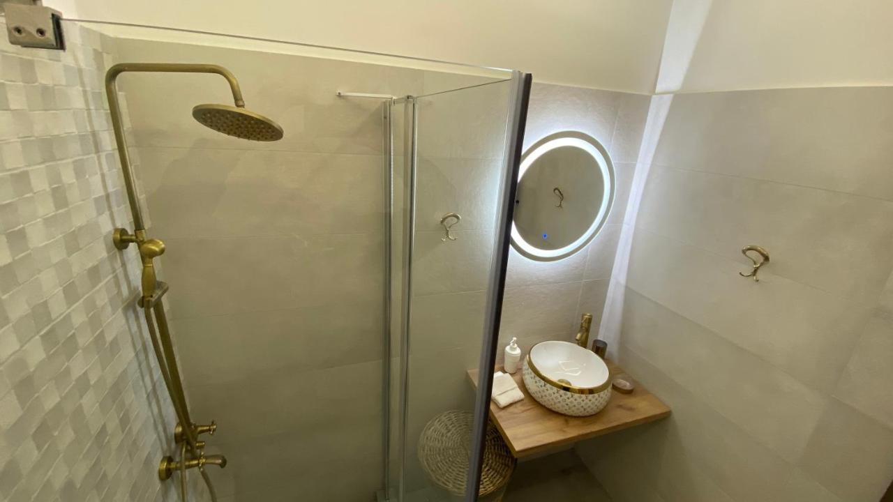 Patras Golden Suite Kültér fotó